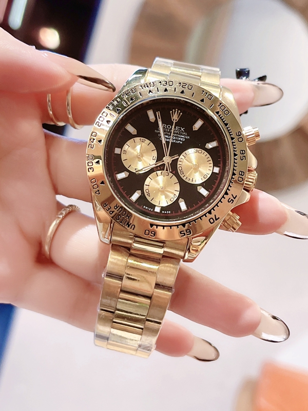 ブランド時計背面デザイン